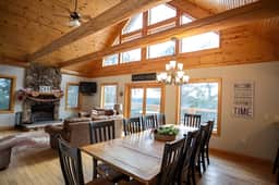 Royal Straight Cabin