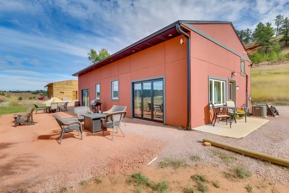 Black Hills Tiny Resort Modern Farm Side